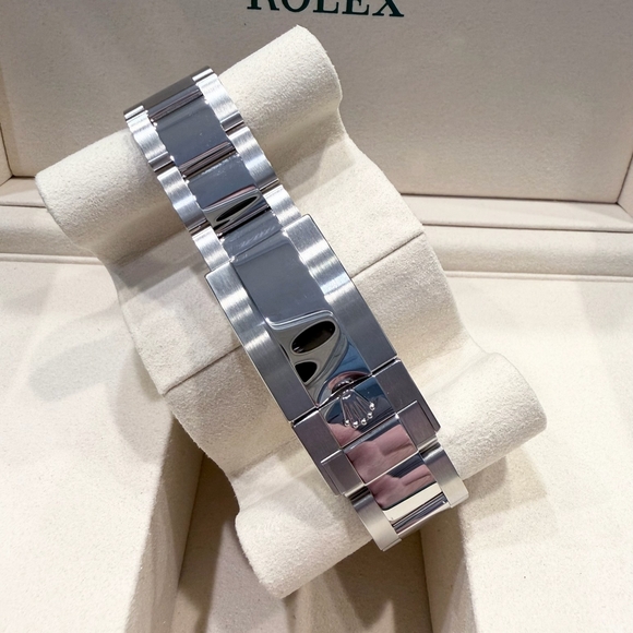 Rolex Daytona Panda 126500LN - Picture 9 of 9